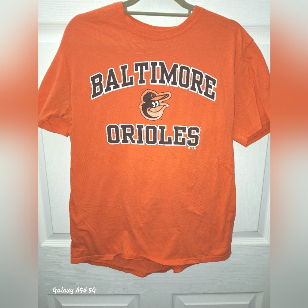 Lg. Baltimore Orioles shirt